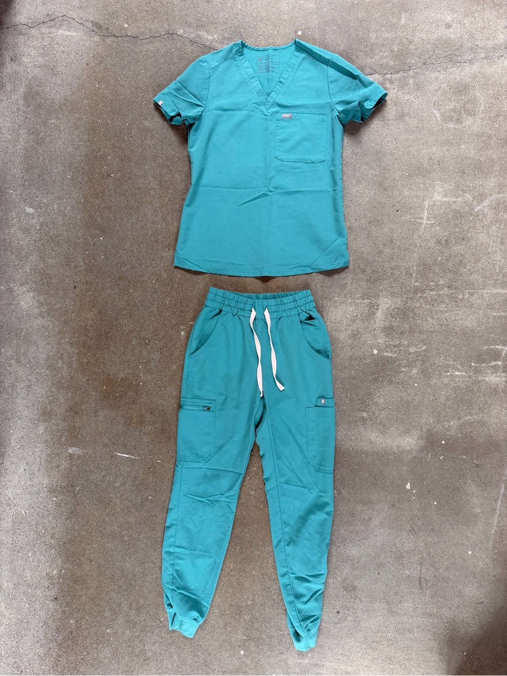Figs Women’s Scrub Set Catarina Top Size XS Uman Jogger Size XXS/Tall Hydrogreen - Picture 3 of 12